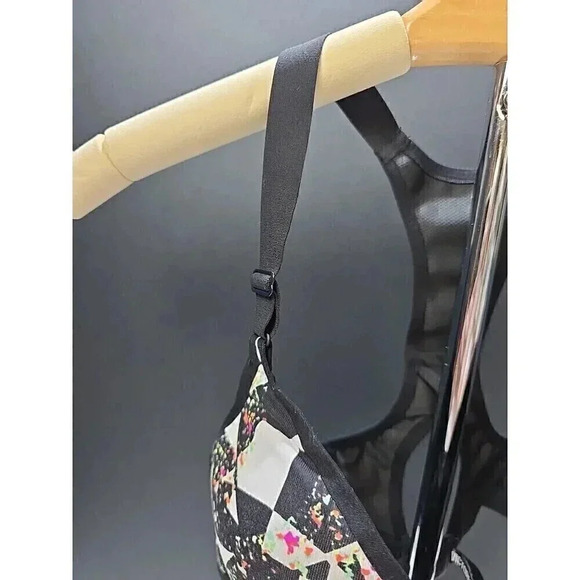 Victoria Sport Incredible By Victoria's Secret Sport Bra Size 32B - Picture 7 of 12